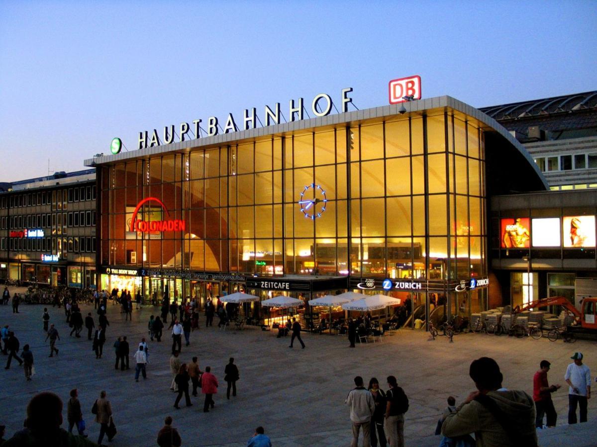 Smarty Cologne Dom Hotel - Boardinghouse - Kontaktloser Self Check-In Bagian luar foto