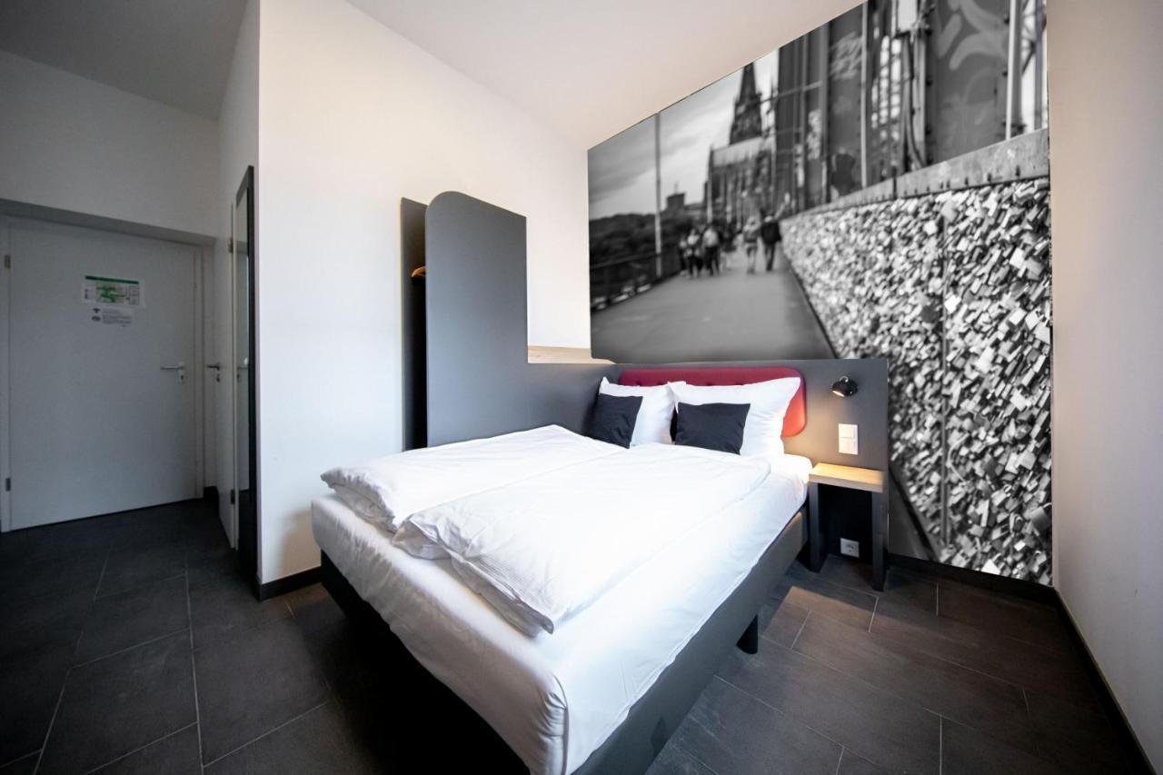 Smarty Cologne Dom Hotel - Boardinghouse - Kontaktloser Self Check-In Bagian luar foto