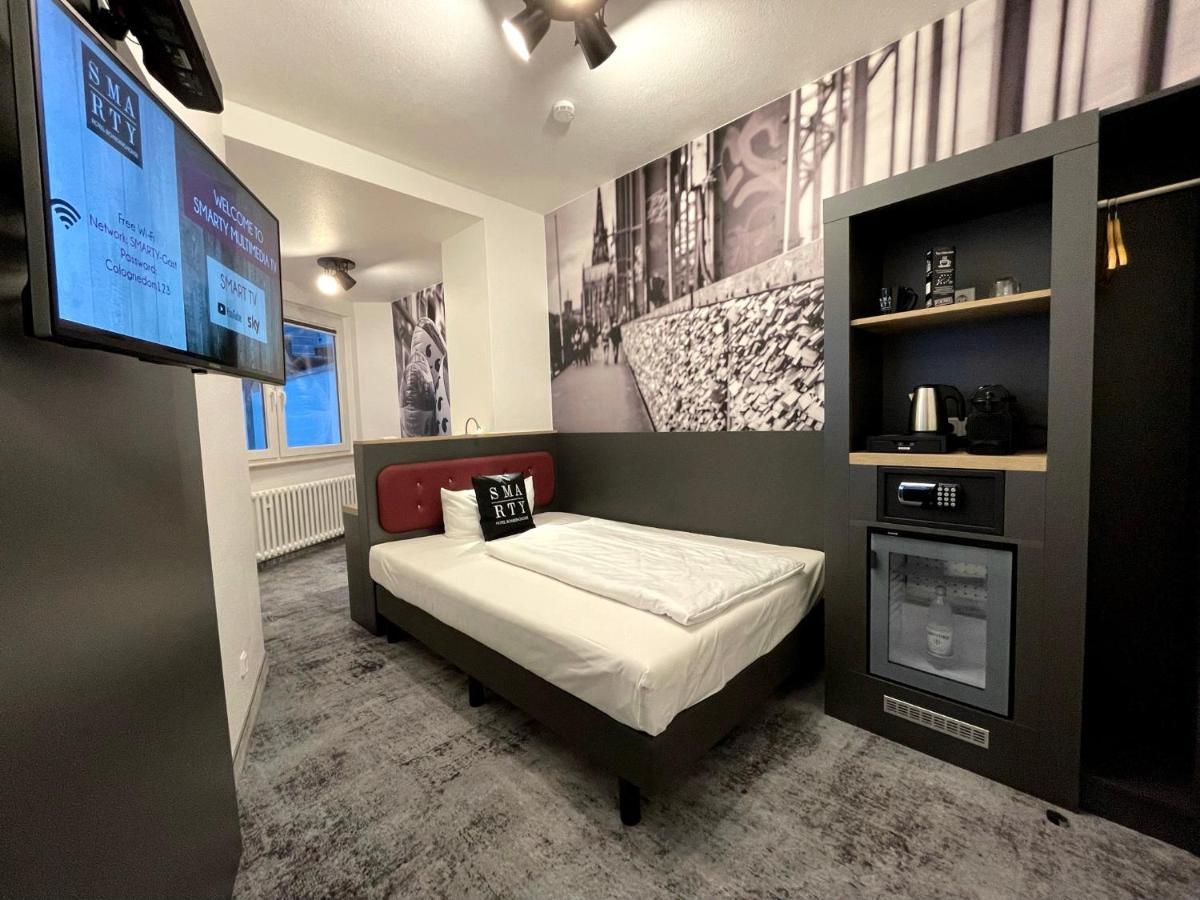 Smarty Cologne Dom Hotel - Boardinghouse - Kontaktloser Self Check-In Bagian luar foto