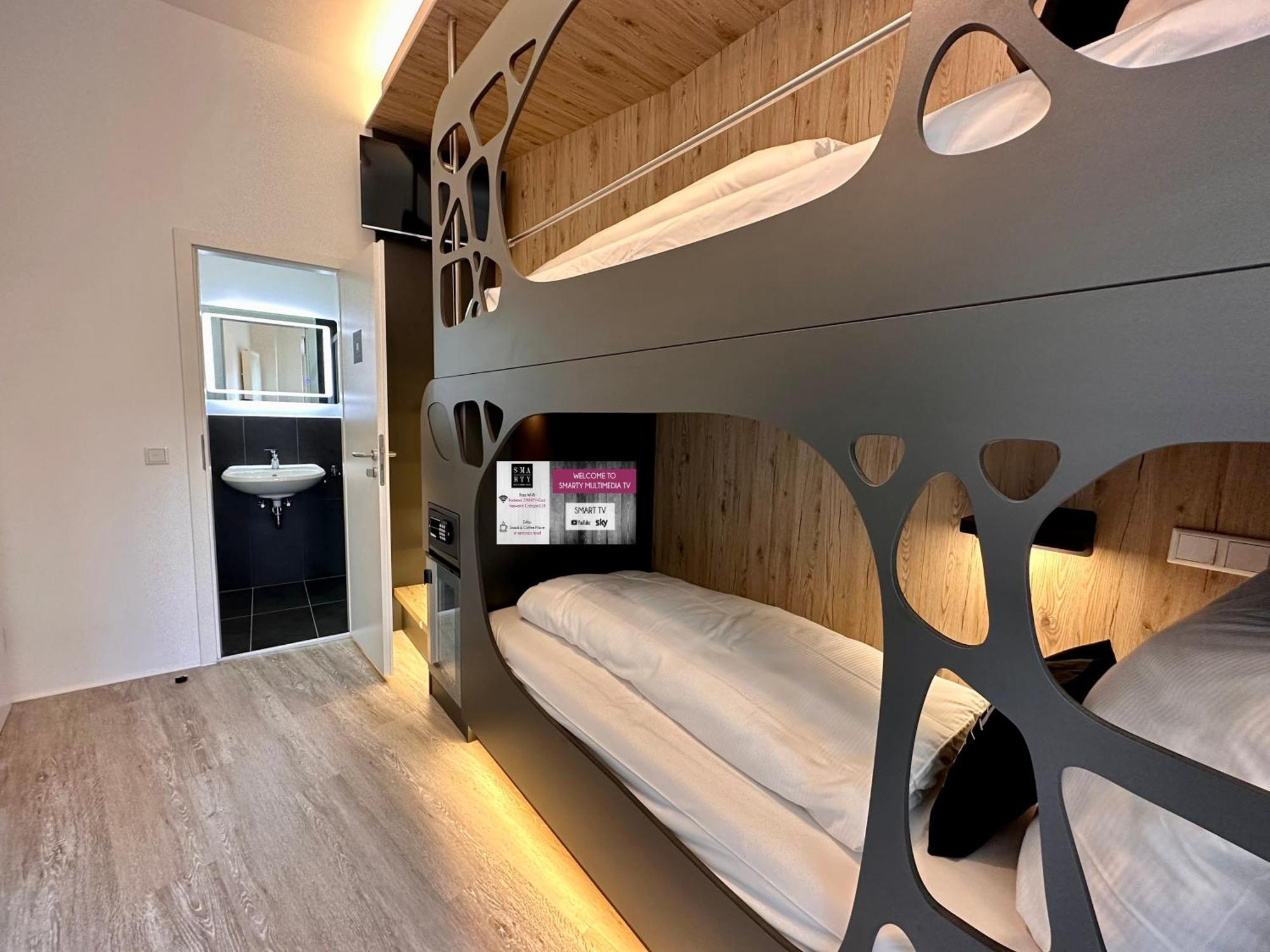 Smarty Cologne Dom Hotel - Boardinghouse - Kontaktloser Self Check-In Bagian luar foto