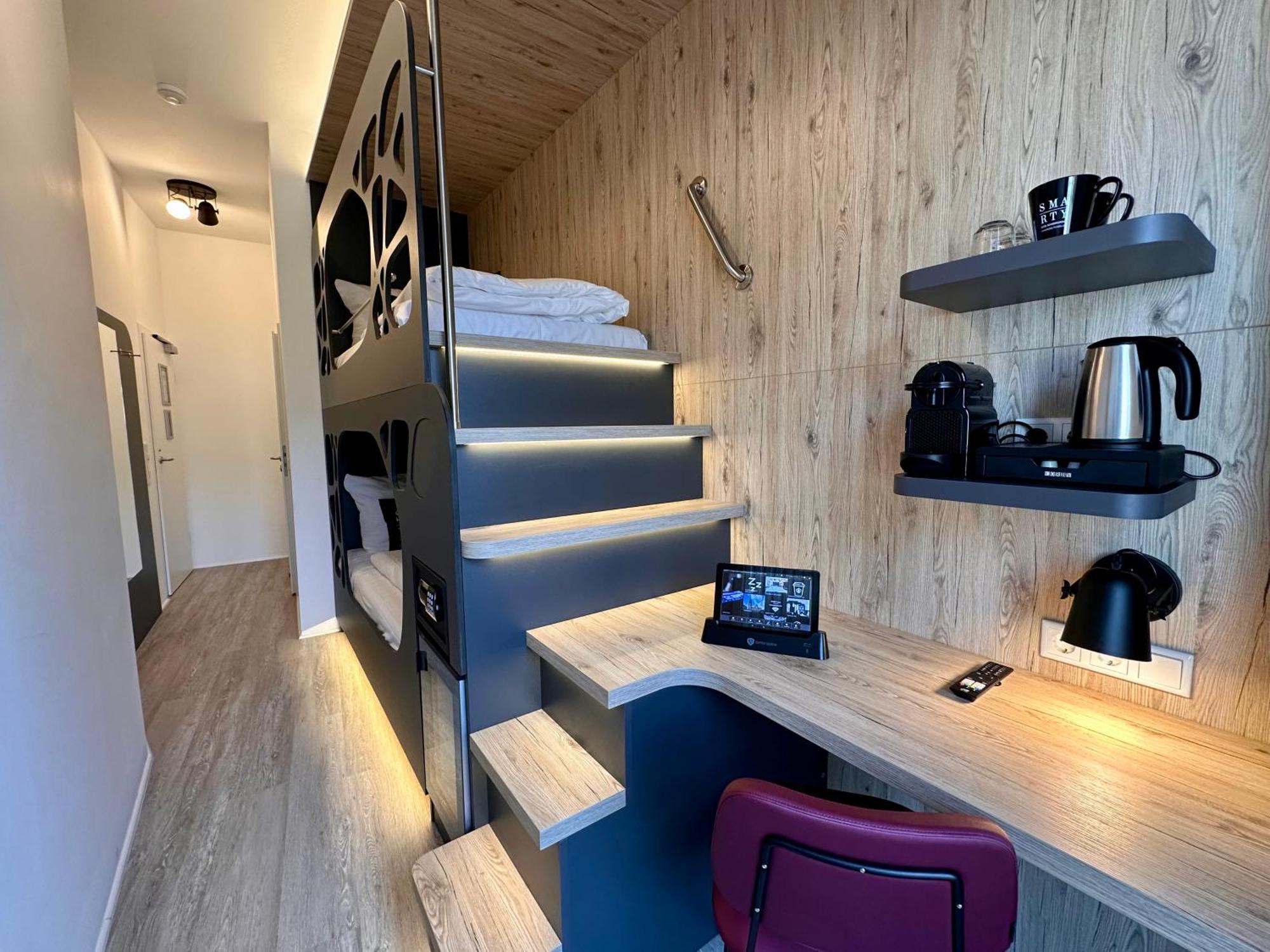Smarty Cologne Dom Hotel - Boardinghouse - Kontaktloser Self Check-In Bagian luar foto